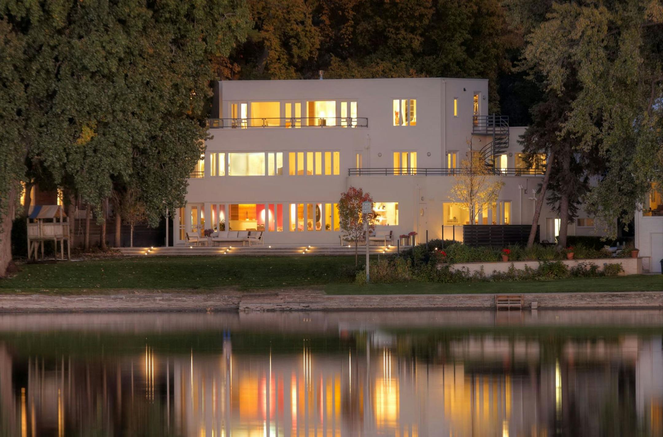 1936 International Style home on Cedar Lake in Minneapolis on the market. Credit Karen Melvin