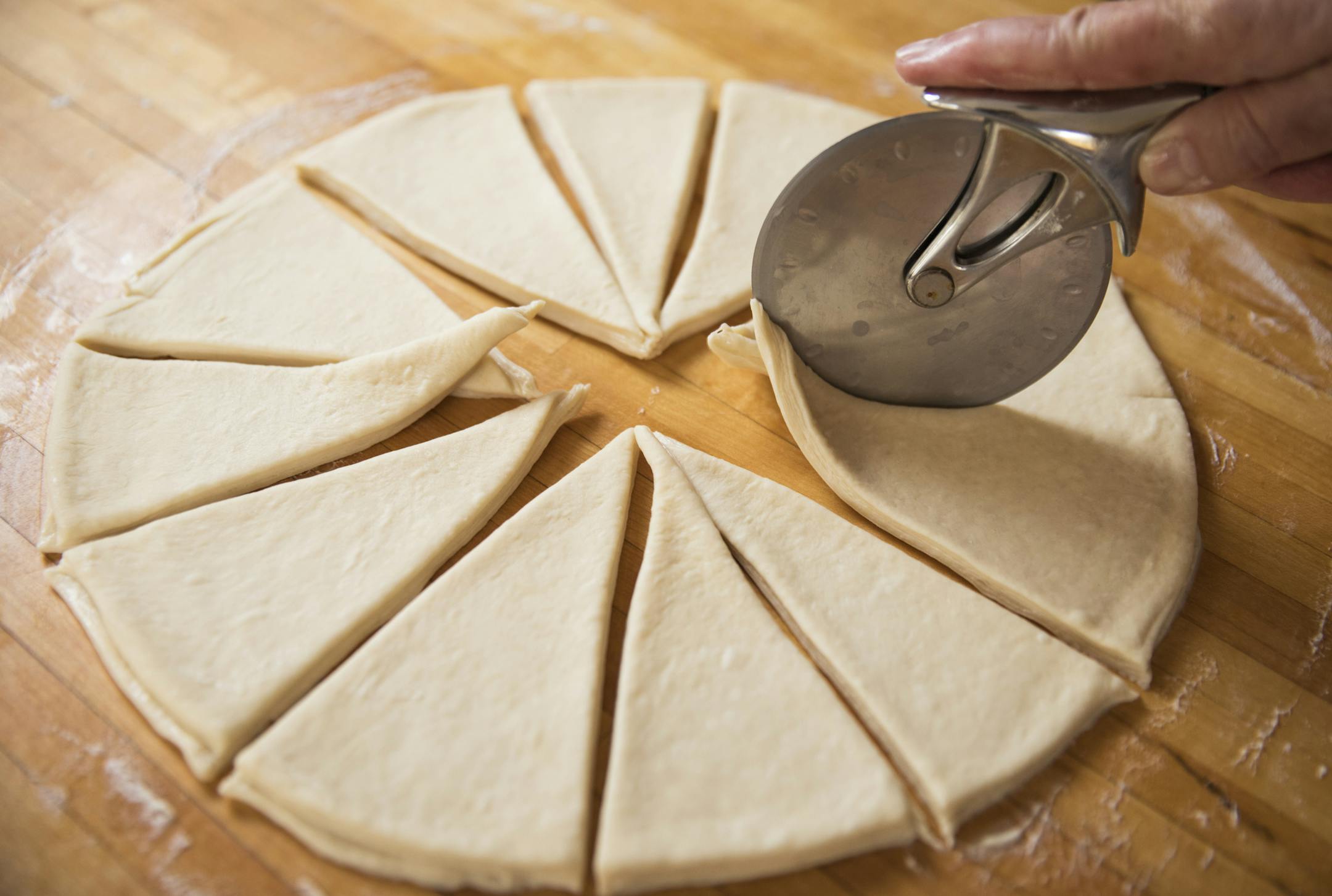 Baking Central does pull-apart bread. ] (Leila Navidi/Star Tribune) leila.navidi@startribune.com BACKGROUND INFORMATION: Baking Central does a fancy pull-apart bread for holiday dinner parties or a great combo for a soup supper. Wednesday, November 2, 2016 in Edina.