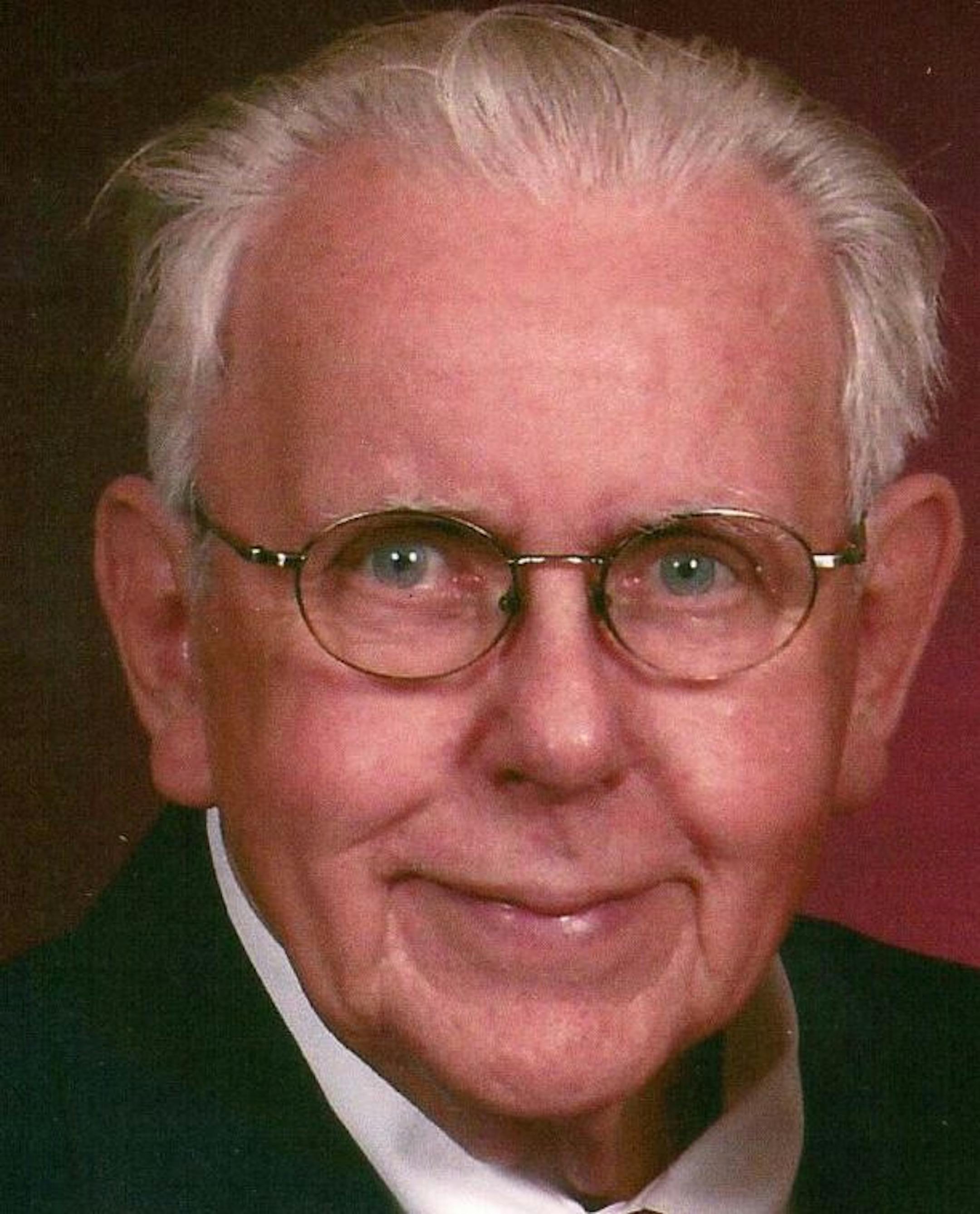 Social worker Harvey Glommen advocated for seniors, orphans and persons with disabilities.