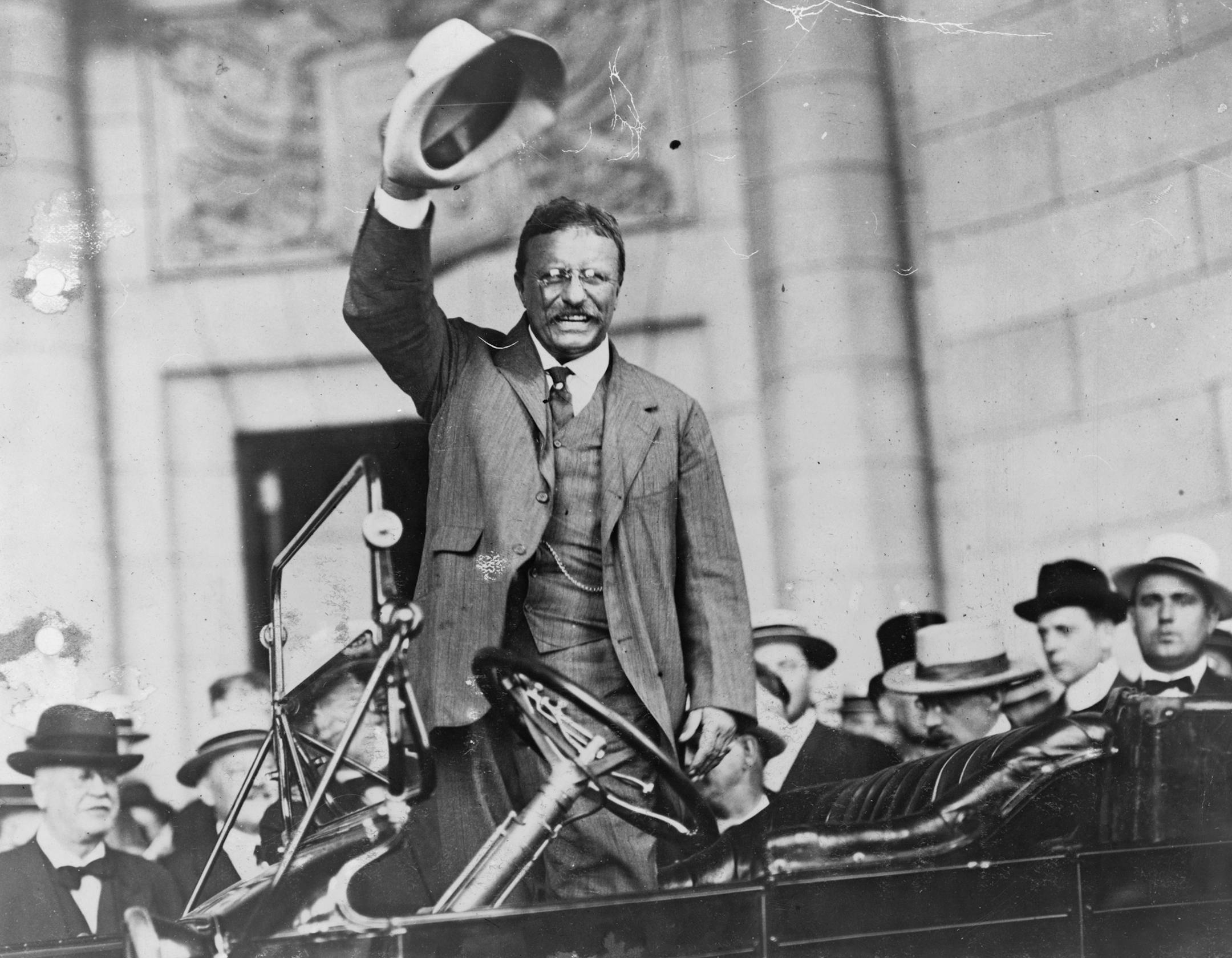 Theodore Roosevelt waves to the crowd. Photo credit: Library of Congress