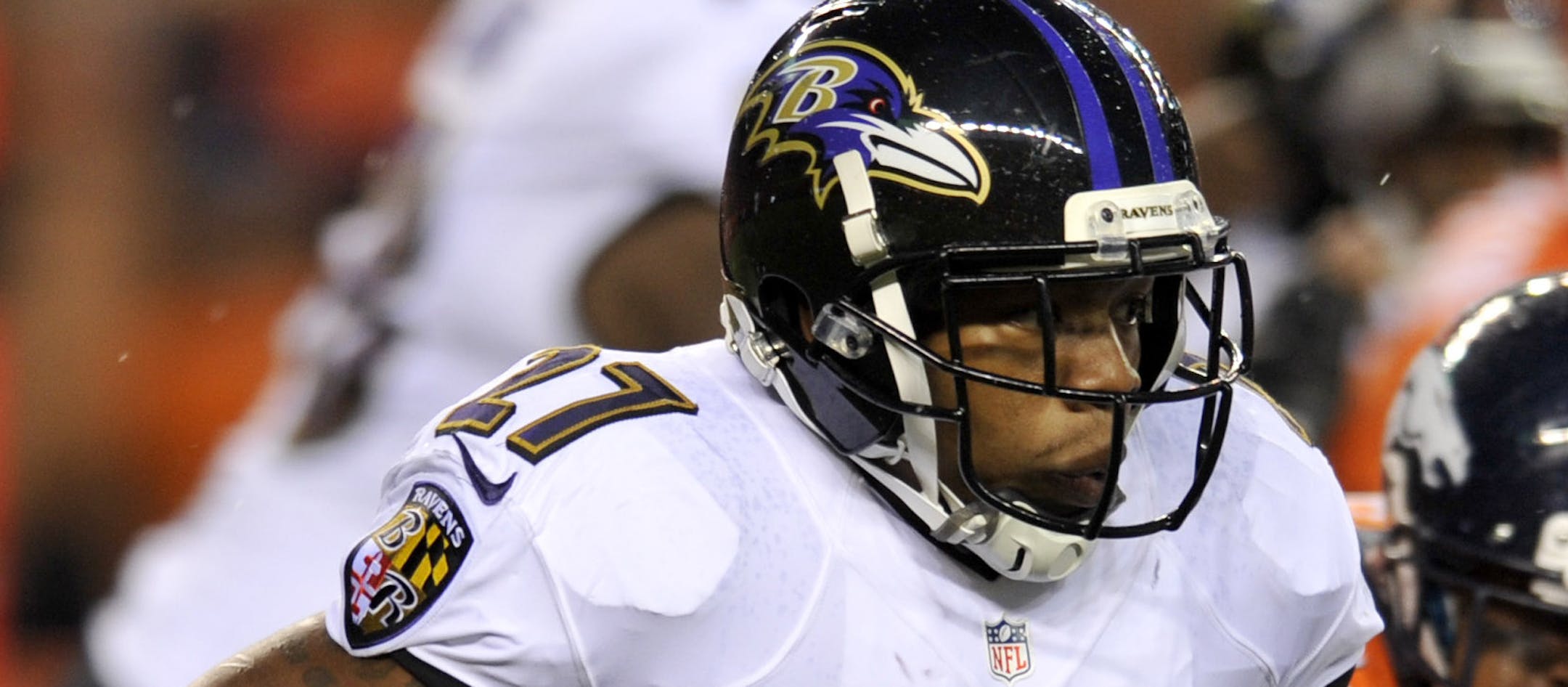 Baltimore Ravens running back Ray Rice (27) runs the ball against the Denver Broncos during the first half of an NFL football game, Thursday, Sept. 5, 2013, in Denver. (AP Photo/Jack Dempsey) ORG XMIT: NYOTK