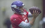 Vikings quarterback Case Keenum took to the field for practice at Winter Park, Wednesday, January 17, 2018 in Eden Prairie, MN. ] ELIZABETH FLORES &#x