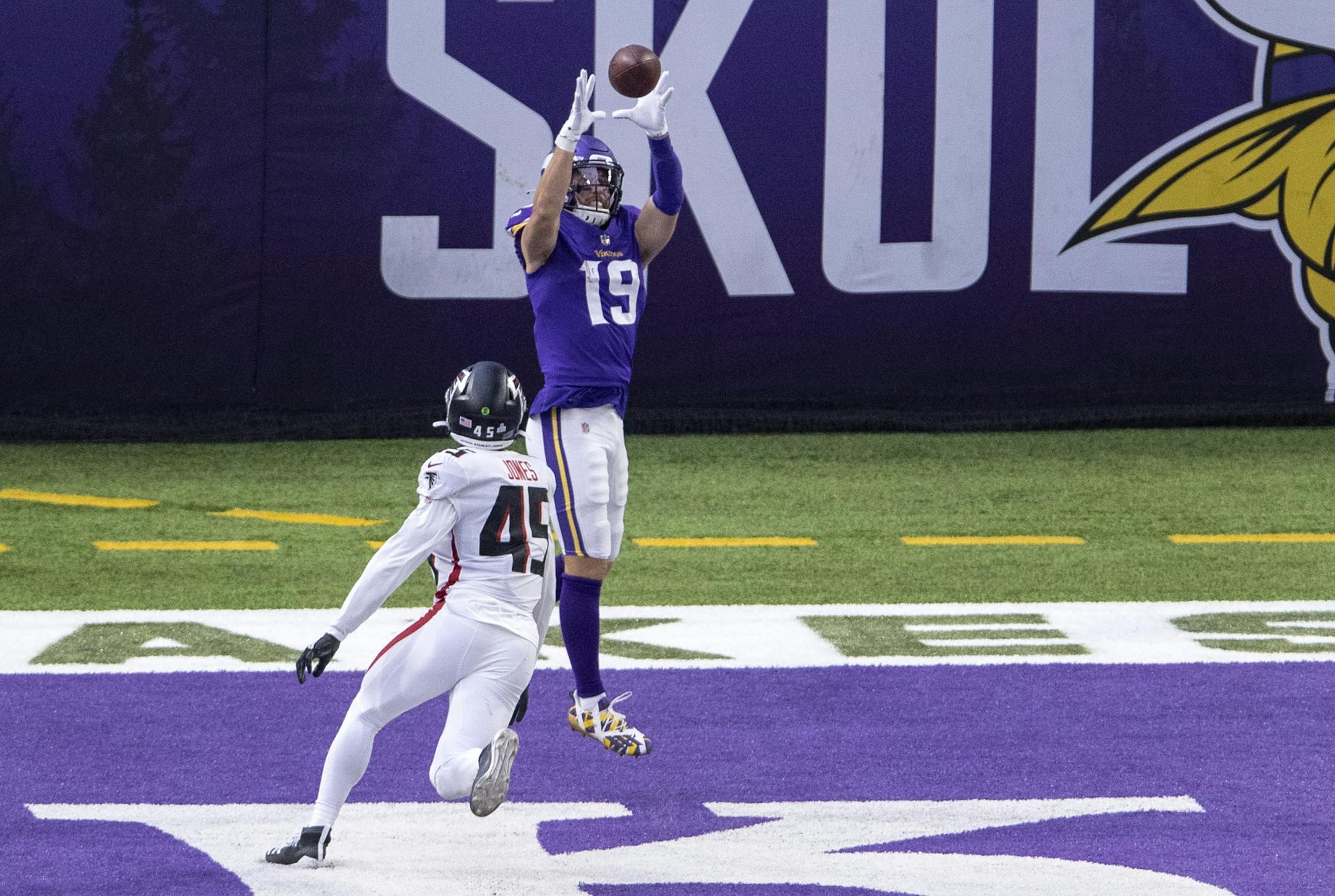 Minnesota Vikings receiver Adam Thielen (19) caught a touchdown pass in the fourth quarter.