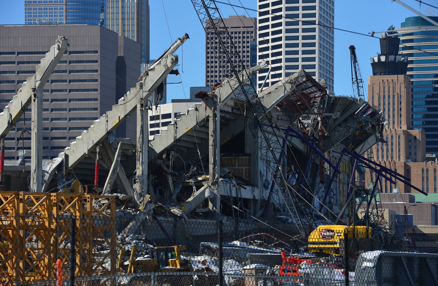 Metrodome demolition continues and more and more the site looks like some kind of Apocalypse has has happened on Tuesday, February 25, 2014 ] Richard.Sennott@startribune.com Richard Sennott/Star Tribune Minneapolis , Minn Monday 2/24/2014) ** (cq)