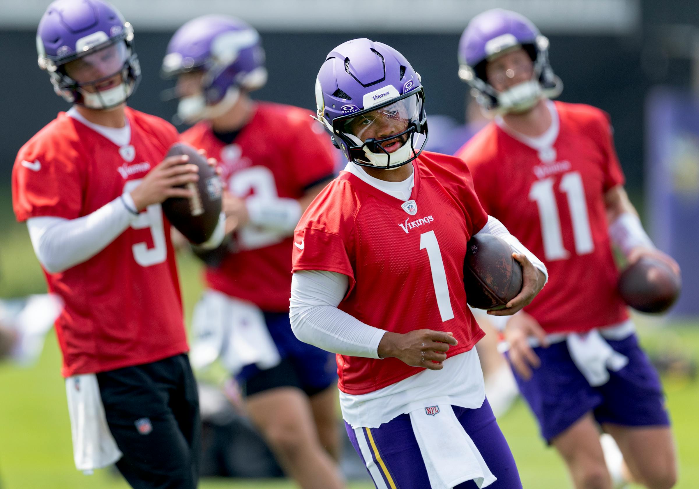 Vikings QB battle continues on Day 2 of training camp. Who do you think wins the job?