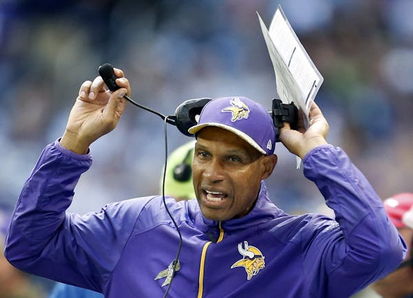 Vikings coach Leslie Frazier tried to keep things calm on Monday after his team's 27-23 loss to Dallas on Sunday.