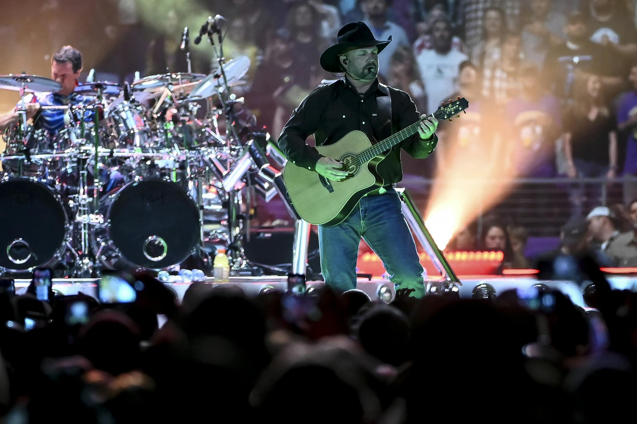 Garth Brooks performed Friday, May 3, 2019 at US Bank Stadium in Minneapolis, Minn.