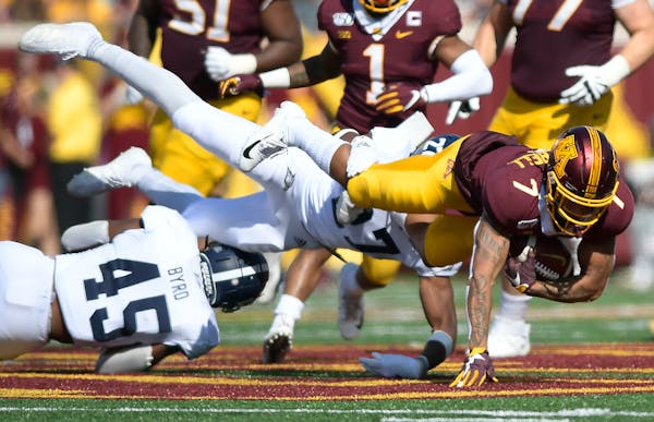 Chris Autman-Bell (7) was one of four Gophers wideouts to collect 40 or more receiving yards in a 35-32 victory over Georgia Southern on Saturday.