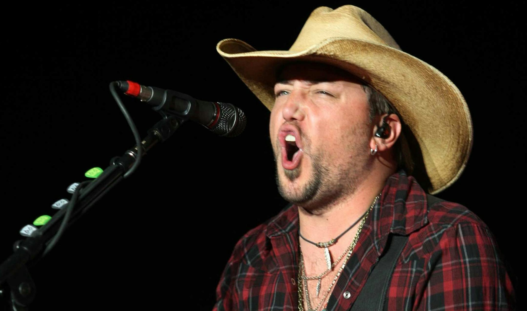 Jason Aldean performs during the Stagecoach Country Music Festival in Indio, California, on April 27, 2012. (Allen J. Schaben/Los Angeles Times/TNS) ORG XMIT: 1212356