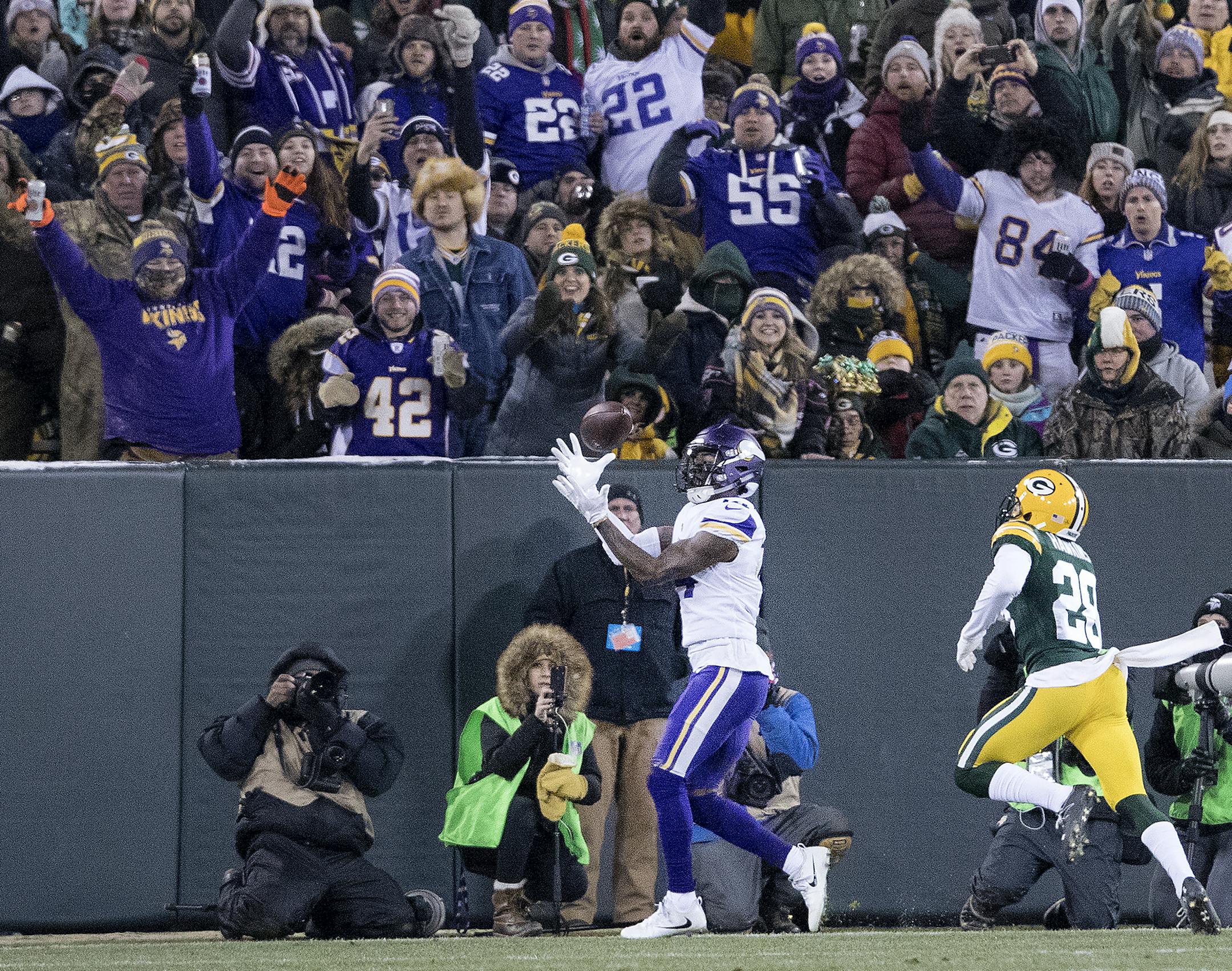 Stefon Diggs caught a 4-yard touchdown pass in the first quarter.