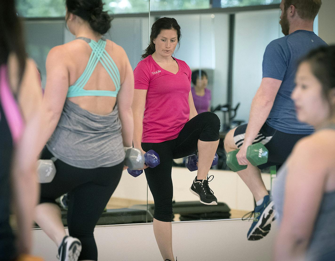 Employees at Allianz Life exercised during a class at their on-site fitness center, Tuesday, May 30, 2017 in Minneapolis, MN. ] ELIZABETH FLORES &#xef; liz.flores@startribune.com