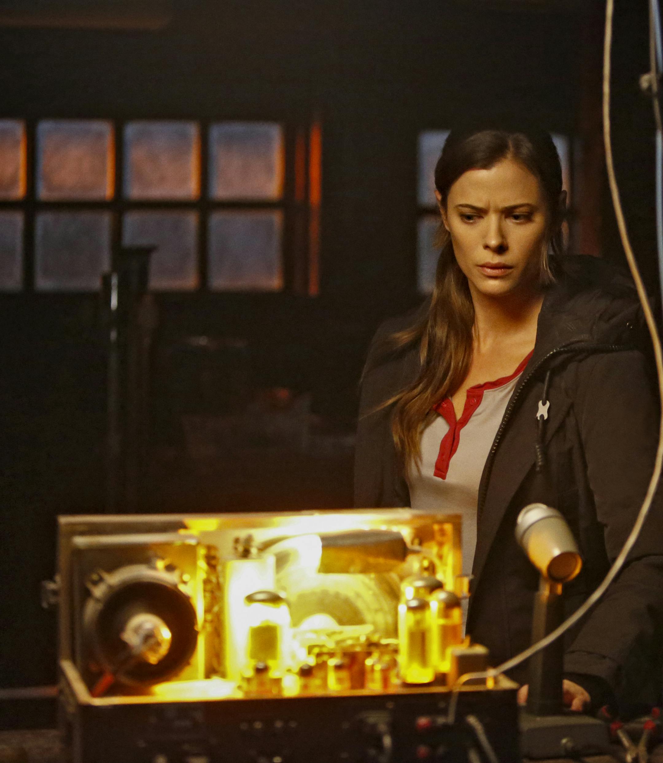 Frequency -- "Pilot" -- Image Number: FRQ101f_0360.jpg -- Pictured: Peyton List as Raimy -- Photo: Bettina Strauss/The CW -- √?¬© 2016 The CW Network, LLC. All rights reserved.