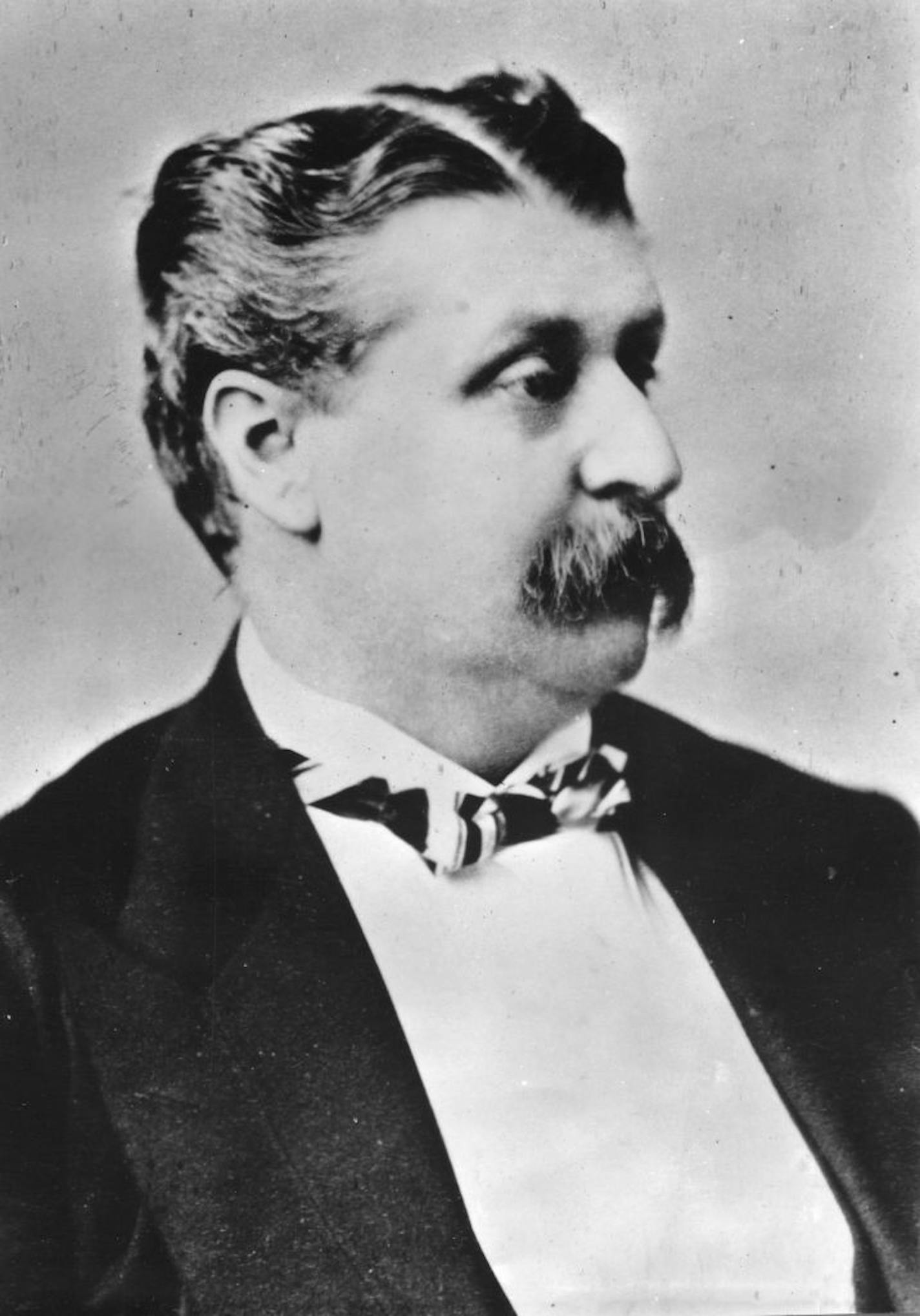 Jim Fisk, Wall Street trader who triggered "Black Friday" panic when he attempted to corner all the salable gold in the market. Murdered by Ned Stokes over the love of Josie Mansfield, actress.