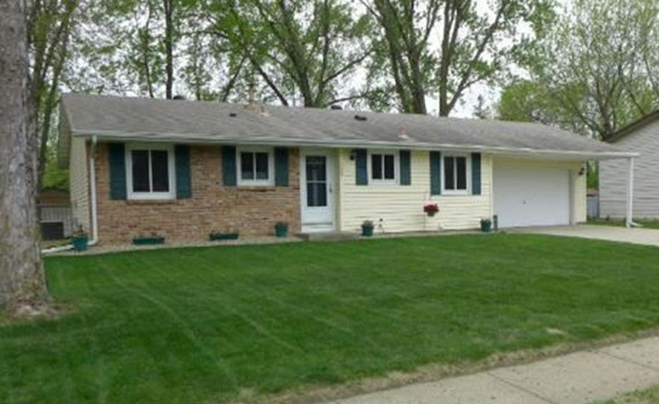 ... Apple Valley
Built in 1968, this three-bedroom, two-bath rambler has 1,727 finished square feet and features hardwood floors, a wood-burning stove, full finished basement,two-car attached garage, patio and fenced backyard. Listed byJulie Fromm, Edina Realty, 952-997-1858.