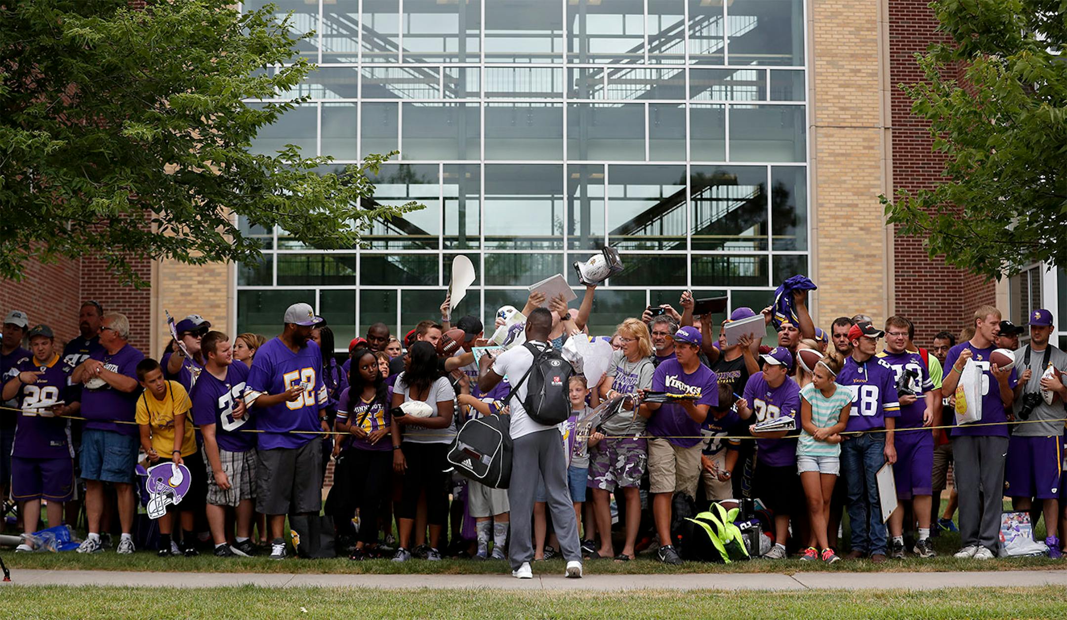 Minnesota Vikings Mackensie Alexander signed autographs for fans.