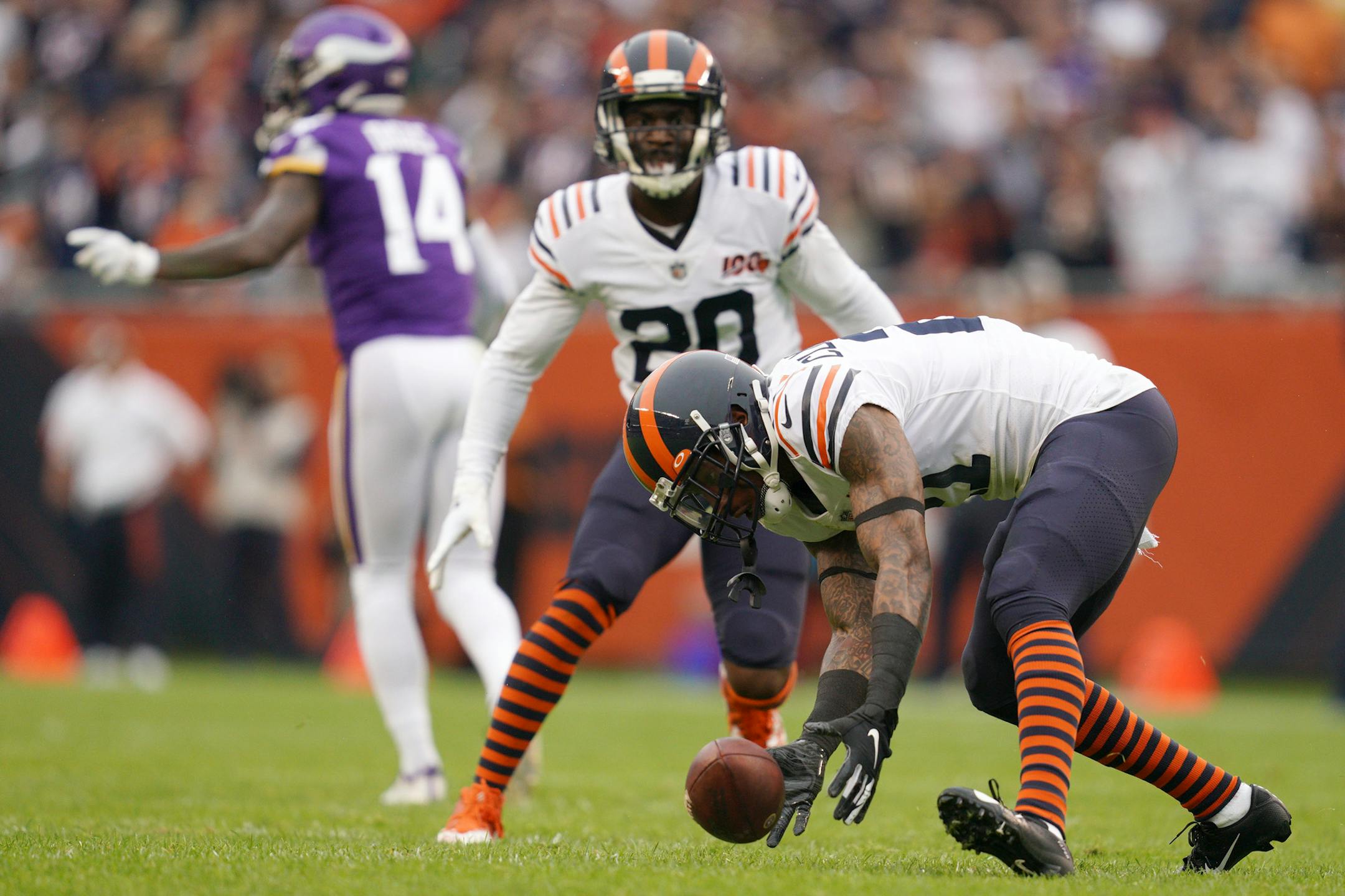 Chicago Bears strong safety Ha Ha Clinton-Dix (21) scooped up a fumble by Minnesota Vikings wide receiver Stefon Diggs (14) in the second quarter. ] ANTHONY SOUFFLE • anthony.souffle@startribune.com The Minnesota Vikings played the Chicago Bears in an NFL football game Sunday, Sept. 29, 2019 at Soldier Field in Chicago.