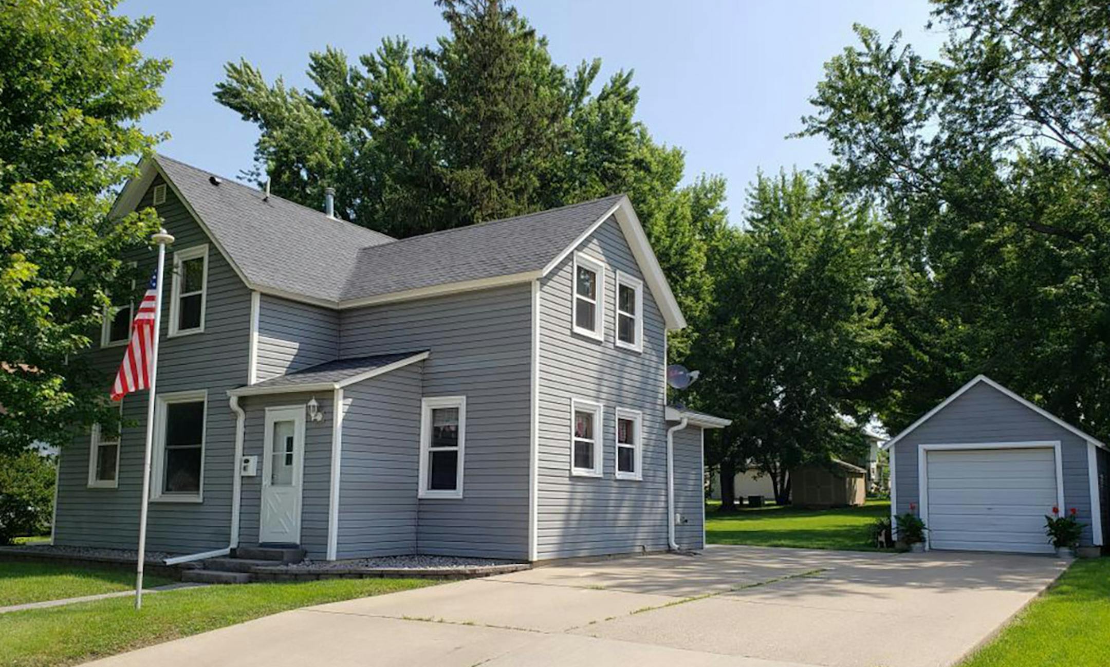 New Prague
Built in 1910, this two-bedroom, two-bath house has 1,317 square feet and features two bedrooms on the upper level, updated roof, siding, storm windows, furnace and central air conditing, hardwood floors, formal dining room, eat-in kitchen and one-car detached garage. Listed by Gloria Kubes Flicek, Kubes Realty, 612-245-1998.