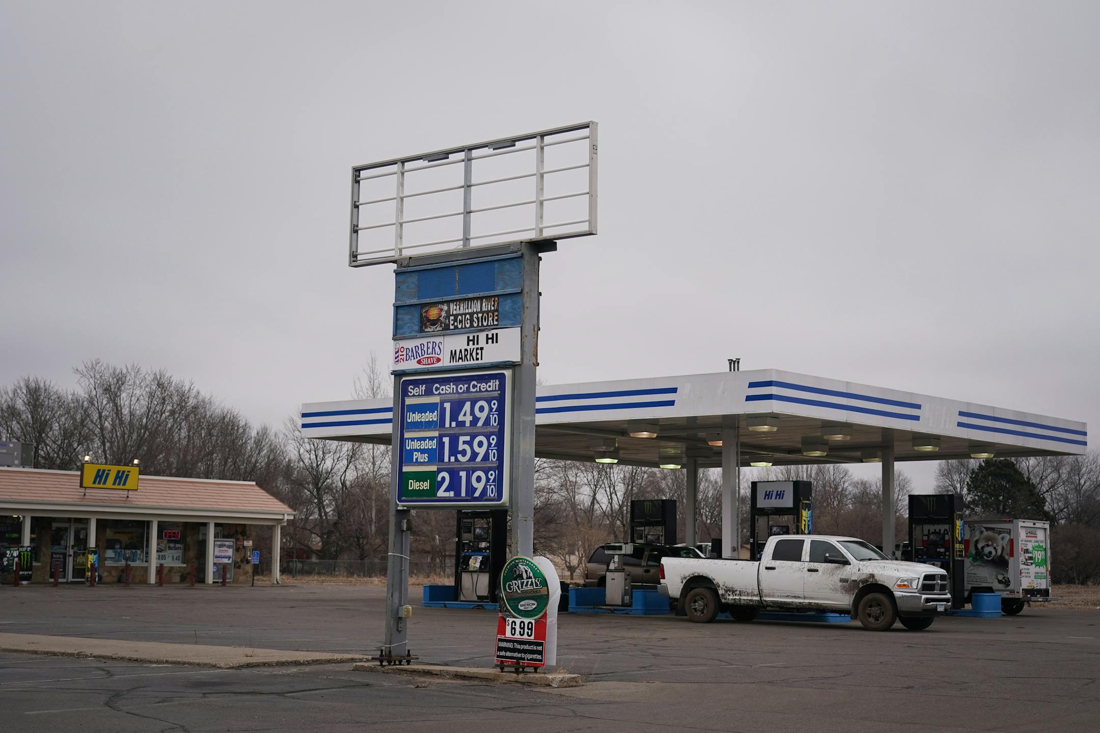 Hi Hi Market and Gas in Lakeville had the lowest price in the Twin Cities metro on Wednesday morning, according to GasBuddy.com. (Shari L. Gross/Star Tribune)