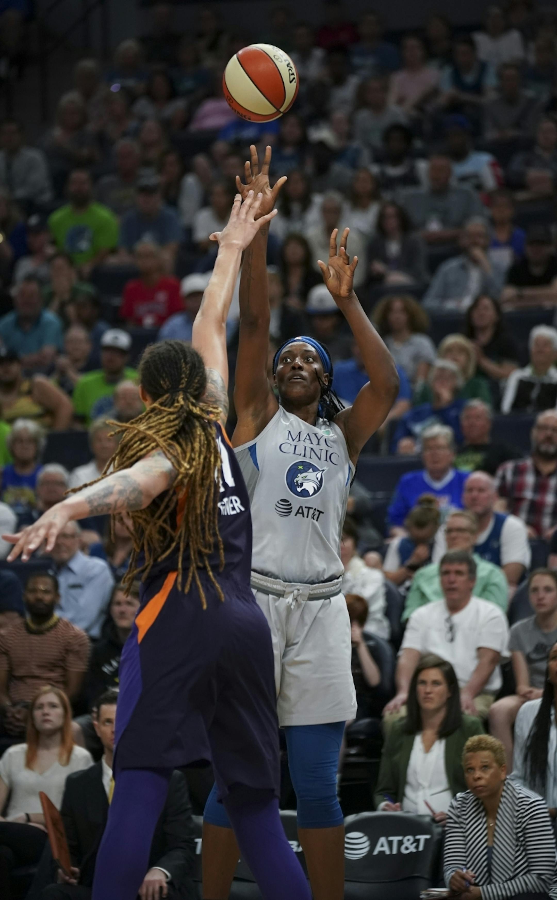 Minnesota Lynx center Sylvia Fowles shot over Phoenix Mercury center Brittney Griner (42) in the fourth quarter. She finished with 10 points for the night.