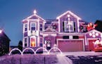 Best tips for visiting a Christmas holiday light show in Minnesota