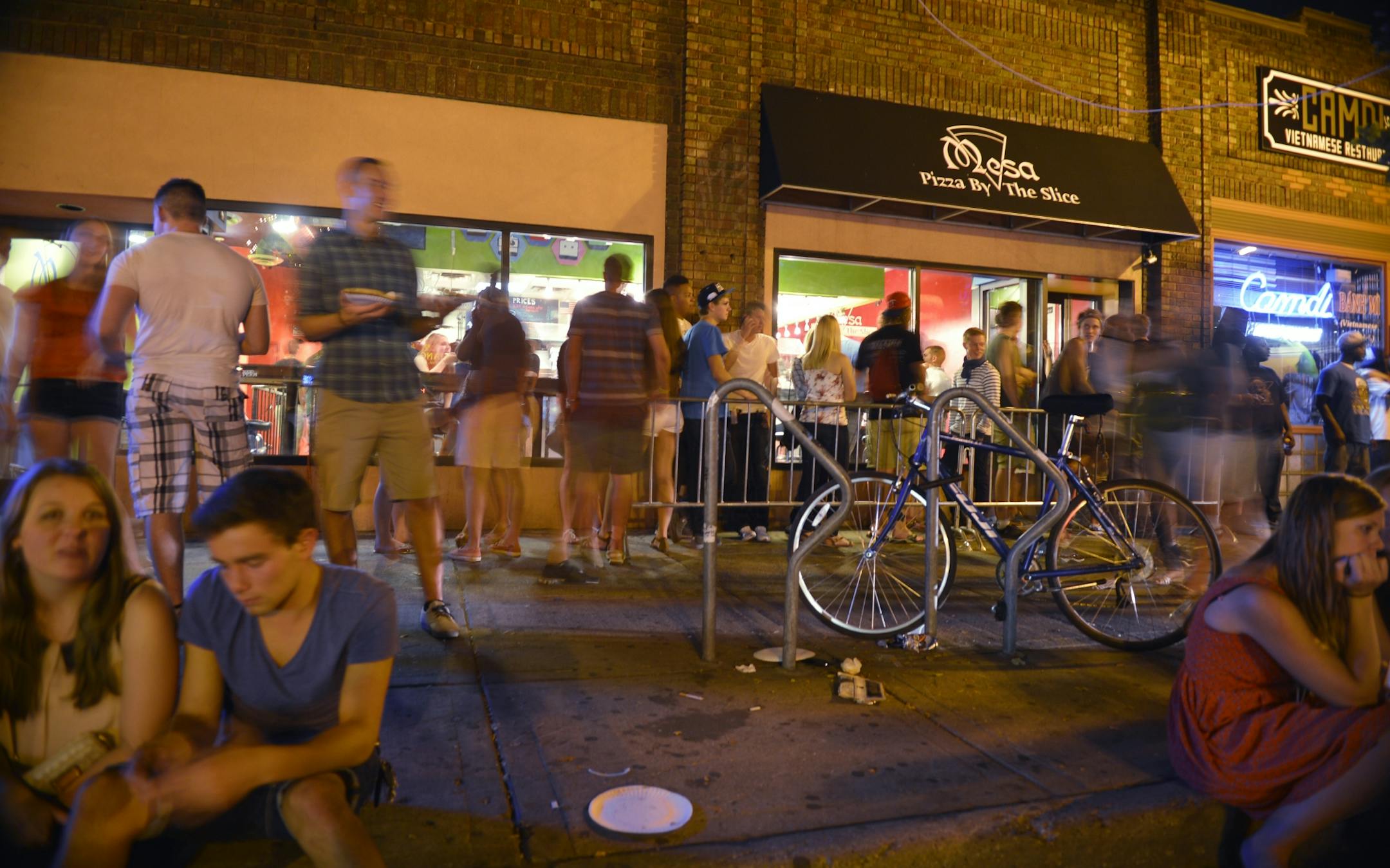 Saturday night bar close- a common sight at Mesa Pizza in Dinkytown.