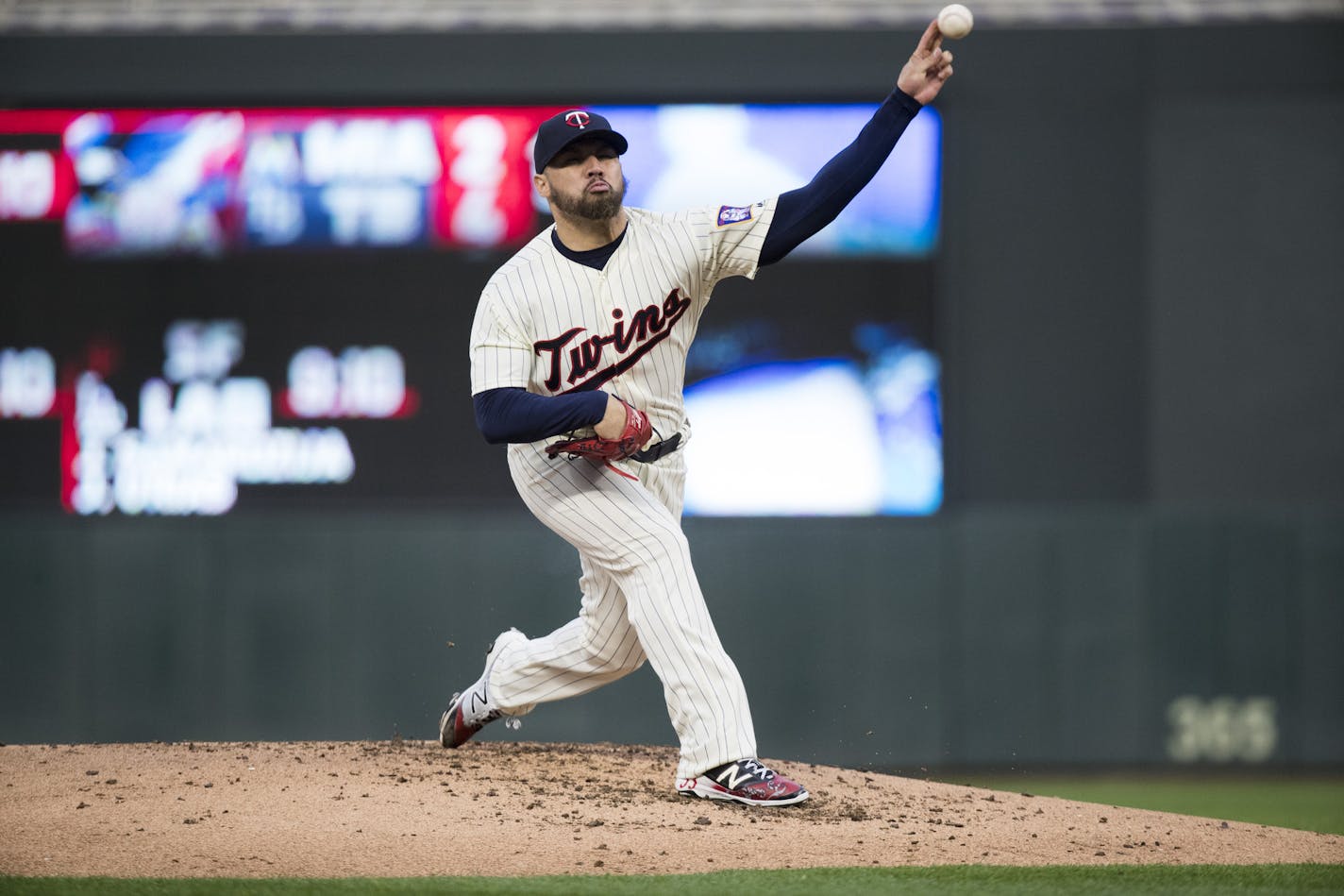 Minnesota Twins pitcher Hector Santiago works in the second inning against the Oakland Athletics at Target Field in Minneapolis on Wednesday, May 3, 2017. (Renee Jones Schneider/Minneapolis Star Tribune/TNS) ORG XMIT: 1201736