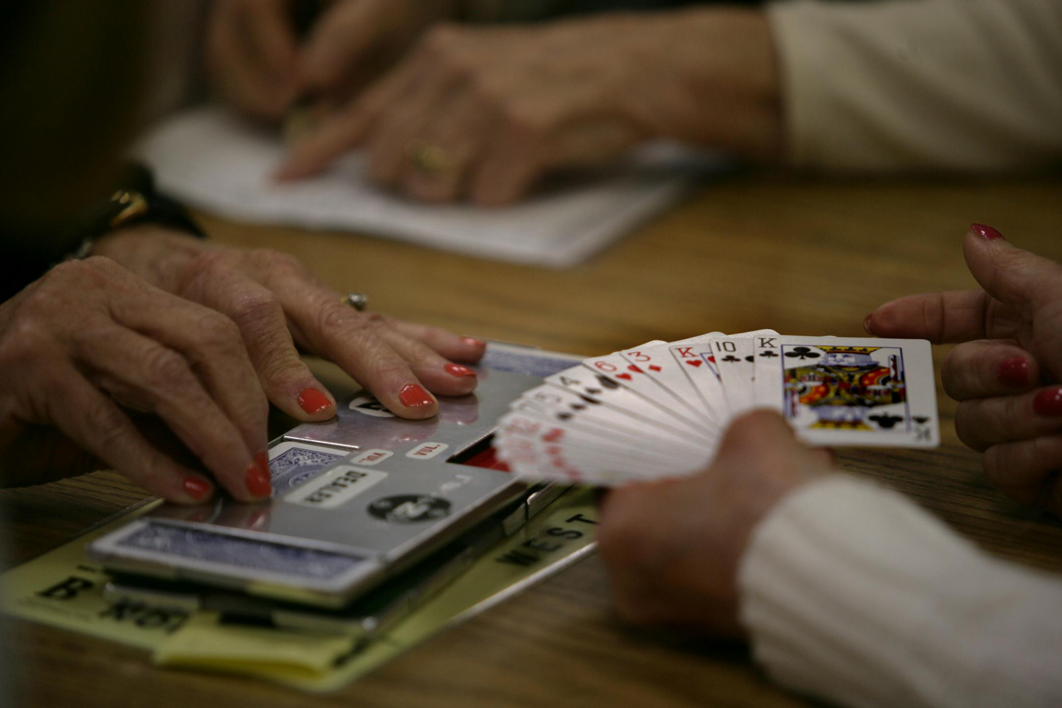 joel koyama¥jkoyama@startribune.com bridge1003 20009757a] Ê Twin City Bridge Center in Minneapolis, MN. This place is open seven days a week to accommodate the interest in playing bridge. It's a large room filled with tables where people sit and play cards in a dignified fashion.