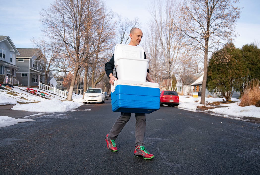 In December 2021, Seth Snyder carried two coolers filled with donated breastmilk from his neighbor’s house back to his home in south Minneapolis. A band of nursing moms continued to feed his son past his first birthday after Seth’s wife, Radhika, died.