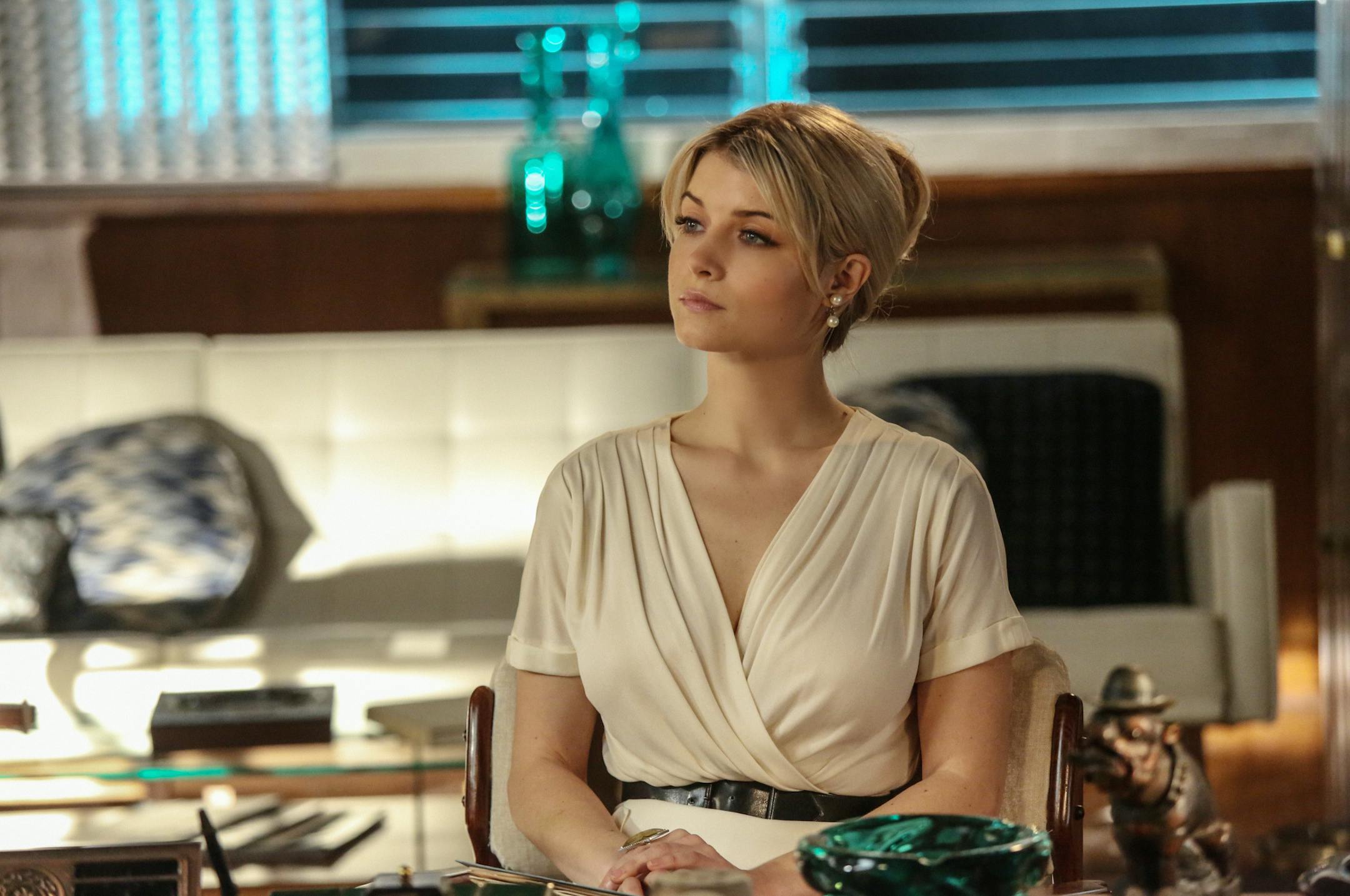 "Little Fish" -- Mia (Sarah Jones) isn‚Äôt sure who to trust ‚Äì Savino or Jack ‚Äì following the death of her father, on VEGAS Friday, April 5 (9:00-10:00 PM, ET/PT) on the CBS Television Network Photo: Richard Cartwright/CBS ¬© 2013 CBS Broadcasting, Inc. All Rights Reserved.