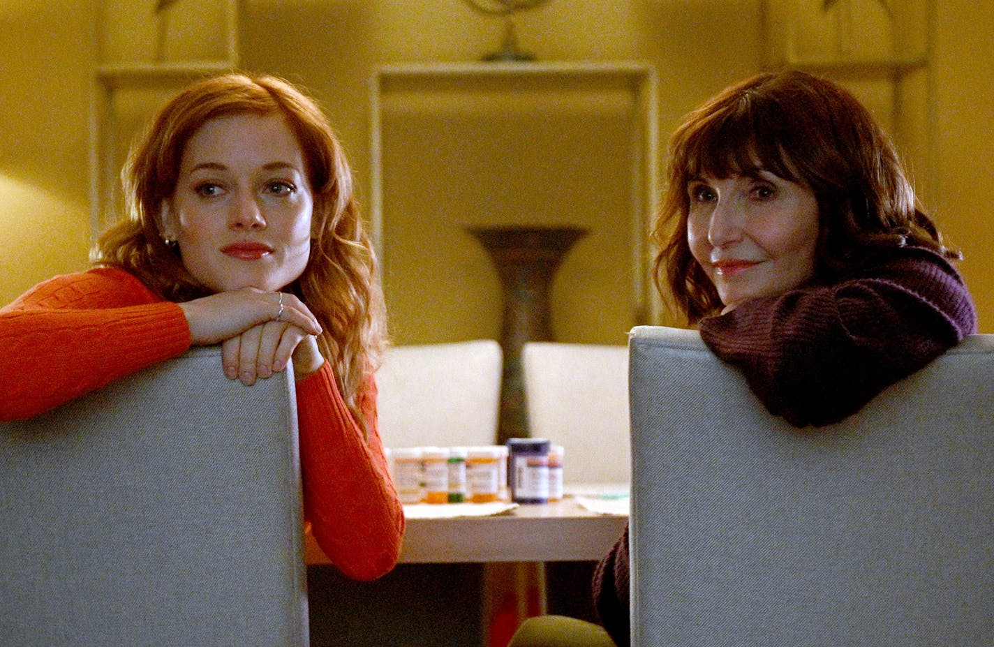 Jane Levy, left, and Mary Steenburgen in "Zooey's Extraordinary Playlist."