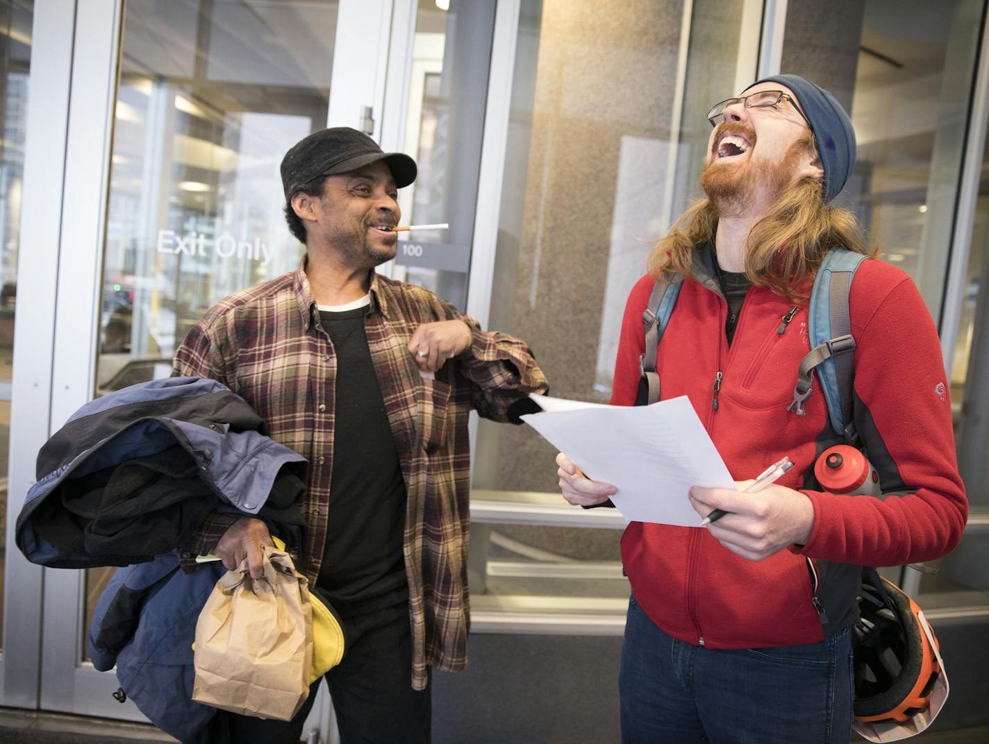 U student Simon Cecil, right, laughed when David Stribling told him his name &#x201c;sounds like a senator name.&#x201d; Cecil had posted Stribling&#x2019;s $50 bail as part of a larger effort to help lower-income people, and, eventually, improve the entire system.