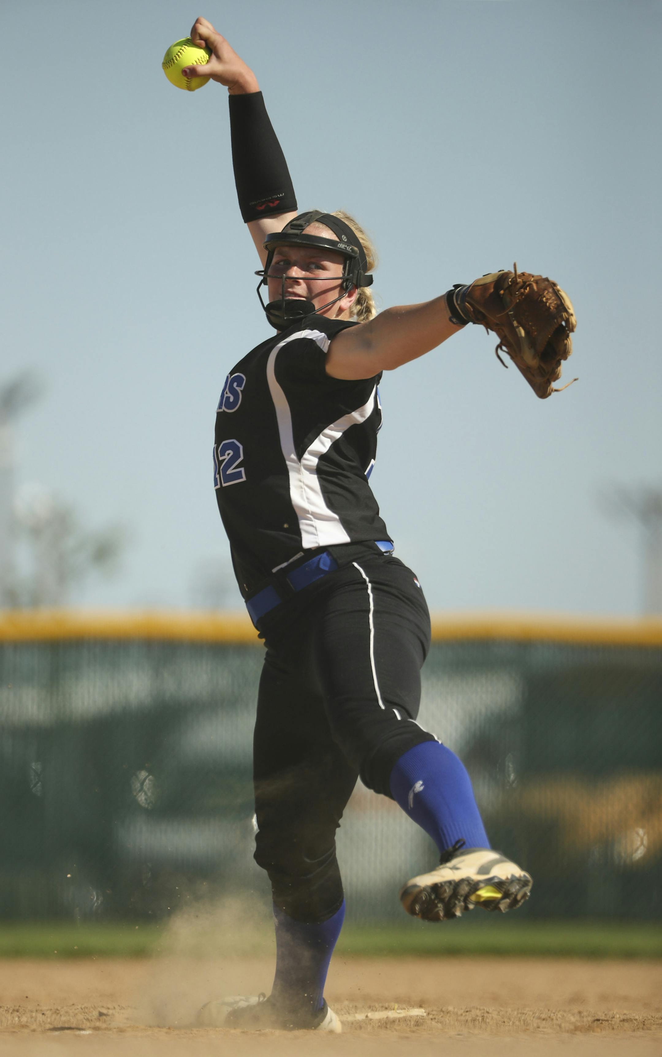 Katelyn Kemmetmueller of Rogers pitching against Elk River in their playoff game Thursday. ] JEFF WHEELER ï jeff.wheeler@startribune.com The Star Tribune's softball Metro Player of the Year, Katelyn Kemmetmueller of Rogers, pitched in her team's 4-1 win over Elk River in the Class 4A, Section 8 tournament Thursday afternoon, June 2, 2016 in Buffalo.