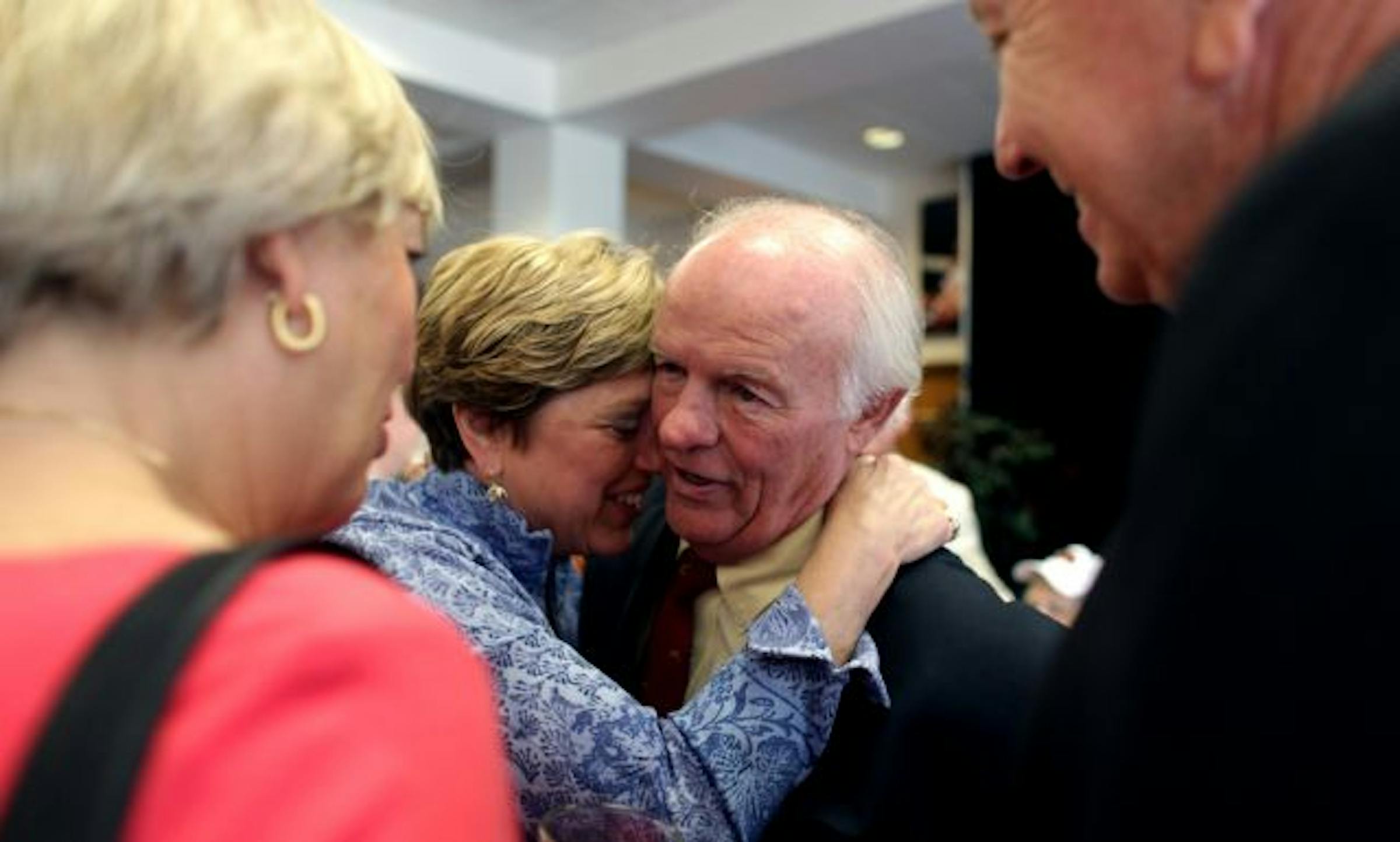 Denny Sanford, Minnesotan-turned South Dakota billionaire and philanthropist, dies at 90