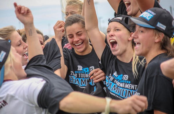 Minnesota's women's soccer team celebrated winning the Big Ten title on Sunday.
