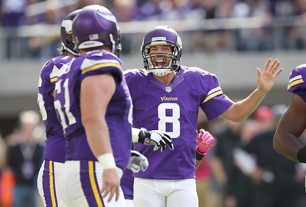 Minnesota Vikings quarterback Sam Bradford called a play during the first quarter as the Vikings took on the Houston Texans at US Bank Stadium, Sunday