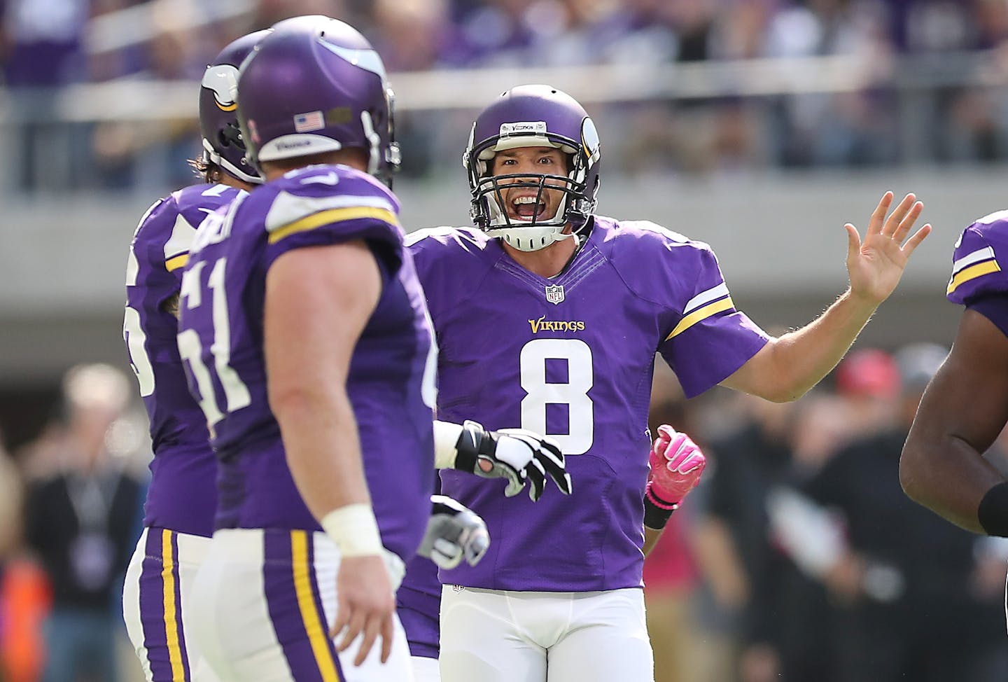 Minnesota Vikings quarterback Sam Bradford called a play during the first quarter as the Vikings took on the Houston Texans at US Bank Stadium, Sunday, October 9, 2016 in Minneapolis, MN.