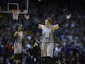 Minnesota Lynx guard Lindsay Whalen acknowledges the crowd in the final seconds of the second half of Game 5 of the WNBA Finals against the Los Angele