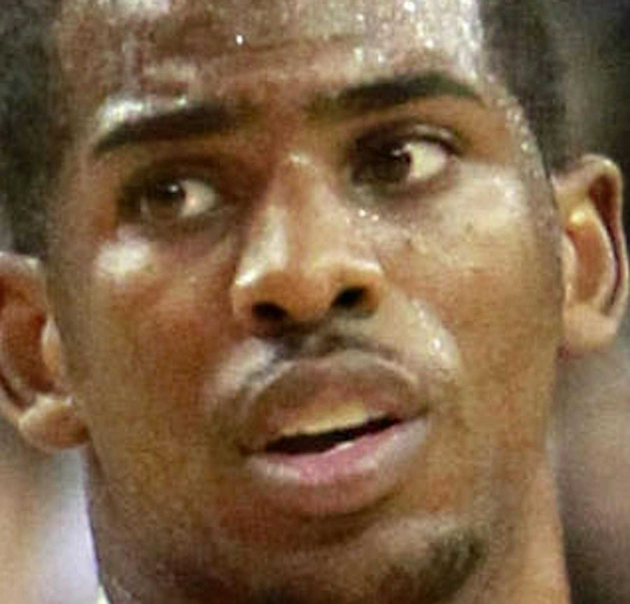 Los Angeles Clippers Chris Paul dribbles against the Sacramento Kings during the first quarter of an NBA basketball game in Sacramento, Calif., Friday, Nov. 1, 2013.(AP Photo/Rich Pedroncelli)