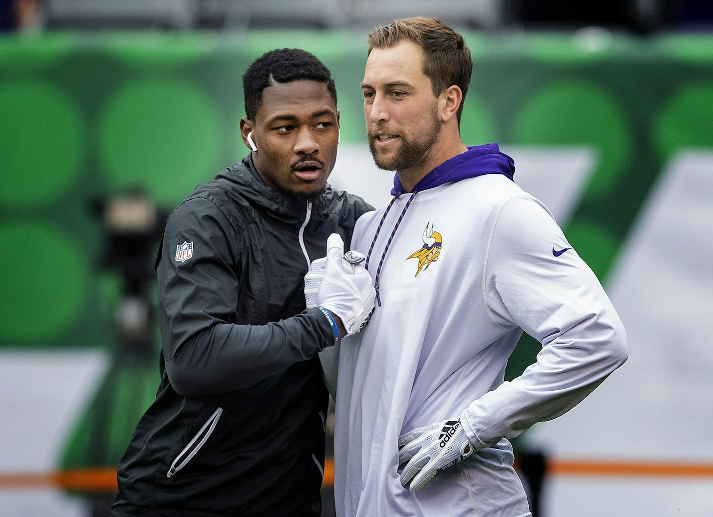 Minnesota Vikings receivers Stefon Diggs and Adam Thielen during pregame warmups. ] CARLOS GONZALEZ &#xef; cgonzalez@startribune.com &#xf1; October 21, 2018, East Rutherford, NJ, MetLife Stadium, NFL, Minnesota Vikings vs. New York Jets