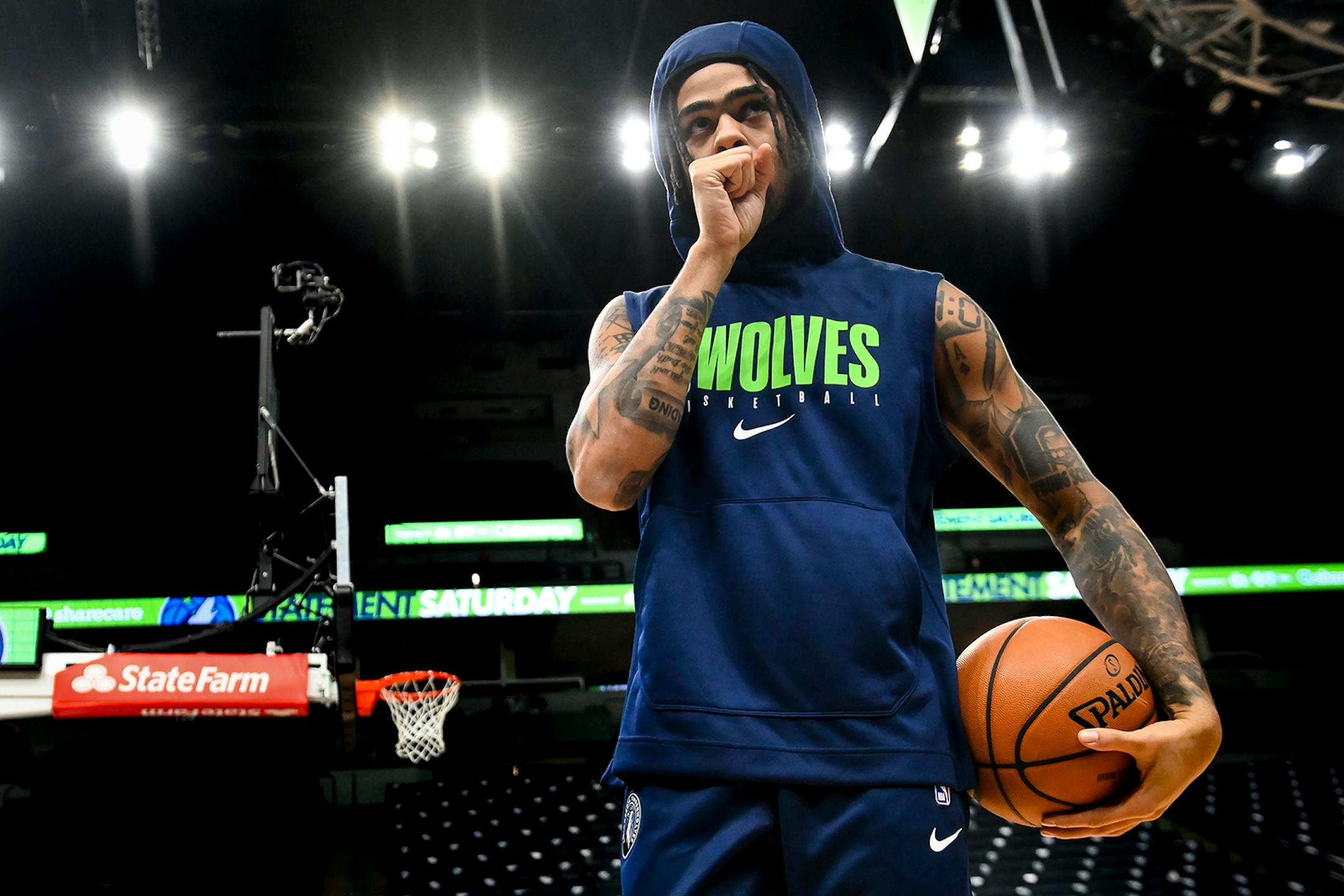 Minnesota Timberwolves guard D'Angelo Russell (0) shot around on the court before Saturday's game against the LA Clippers.