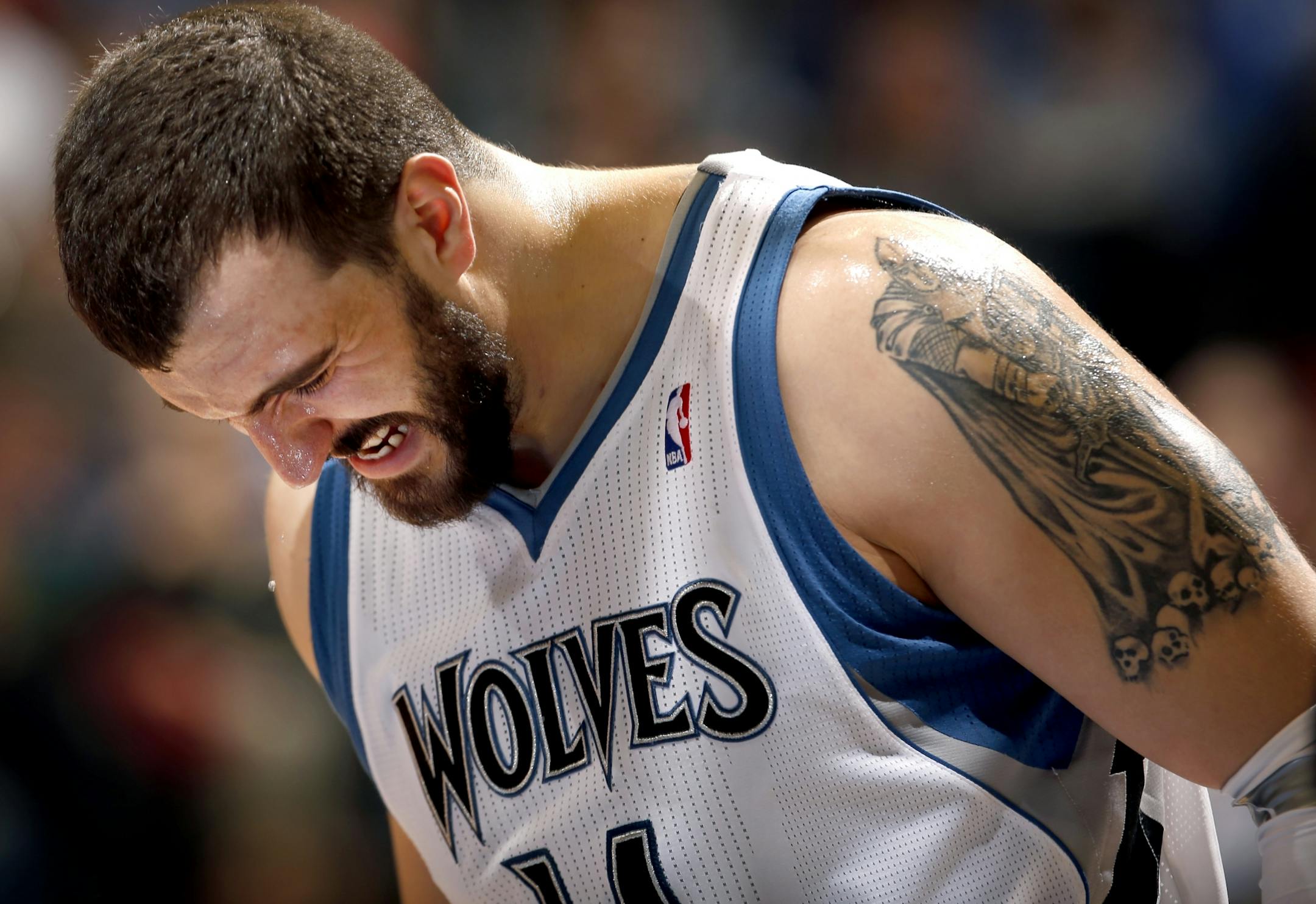 Nikola Pekovic (14) grimaced in pain.