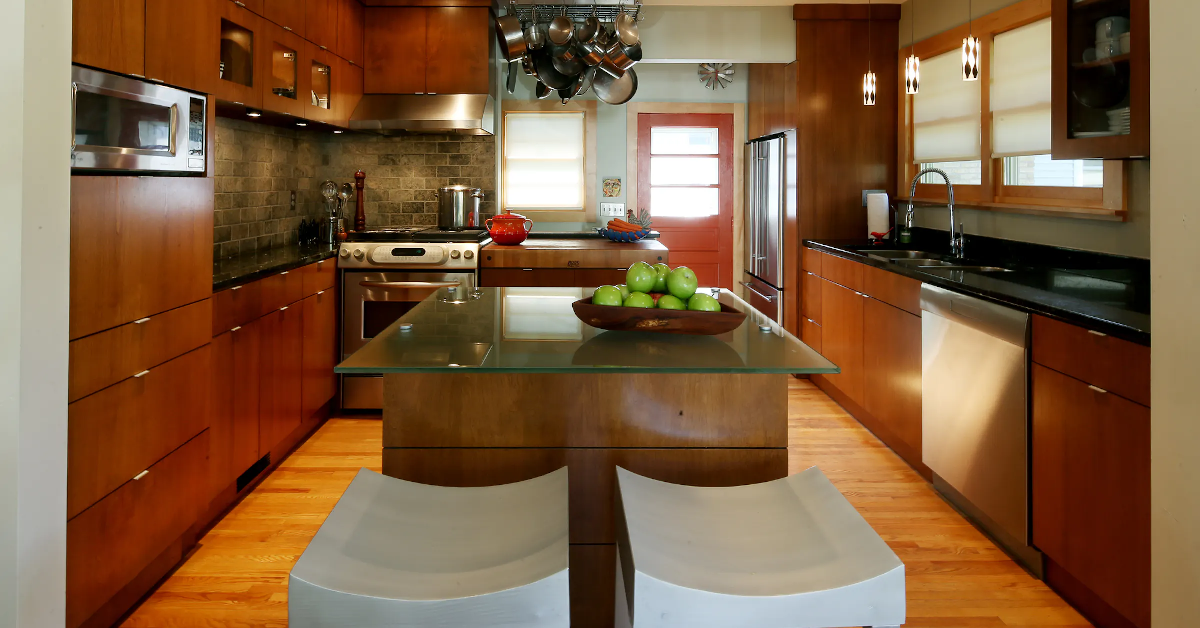 Back from the '50s: Giving a rambler a modern redo