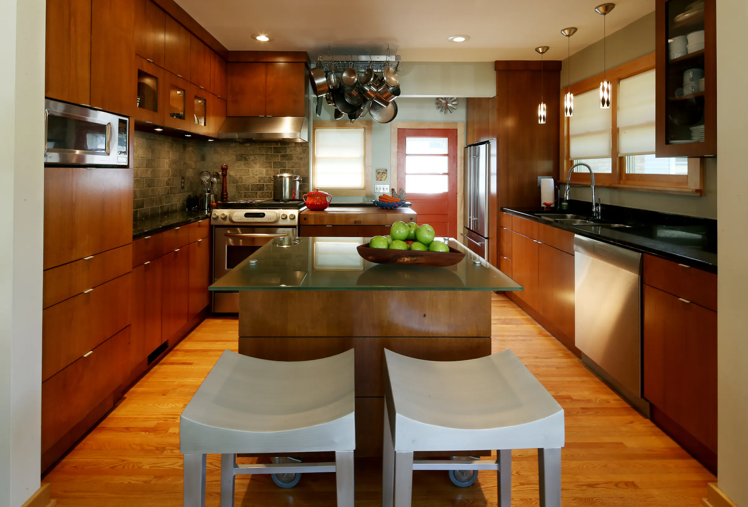 Back from the '50s: Giving a rambler a modern redo