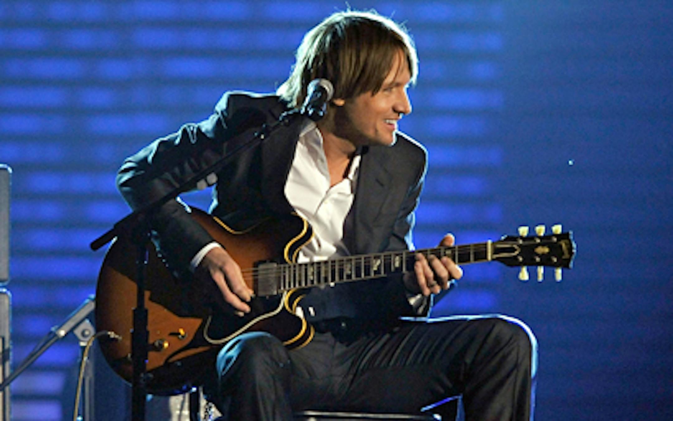 Musician Keith Urban performs during the 51st Annual Grammy Awards held at the Staples Center on February 8, 2009 in Los Angeles.