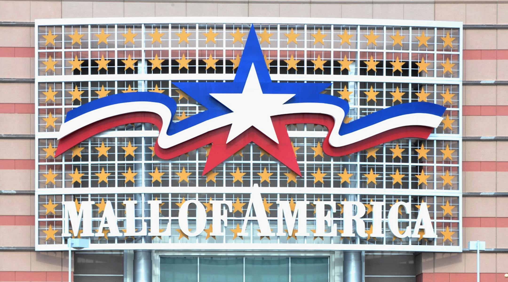 Photo by Glen Stubbe - Saturday, October 24, 2009 -- Bloomington, Minn. -- An outside entrance to the Mall of America in Bloomington, Minnesota.