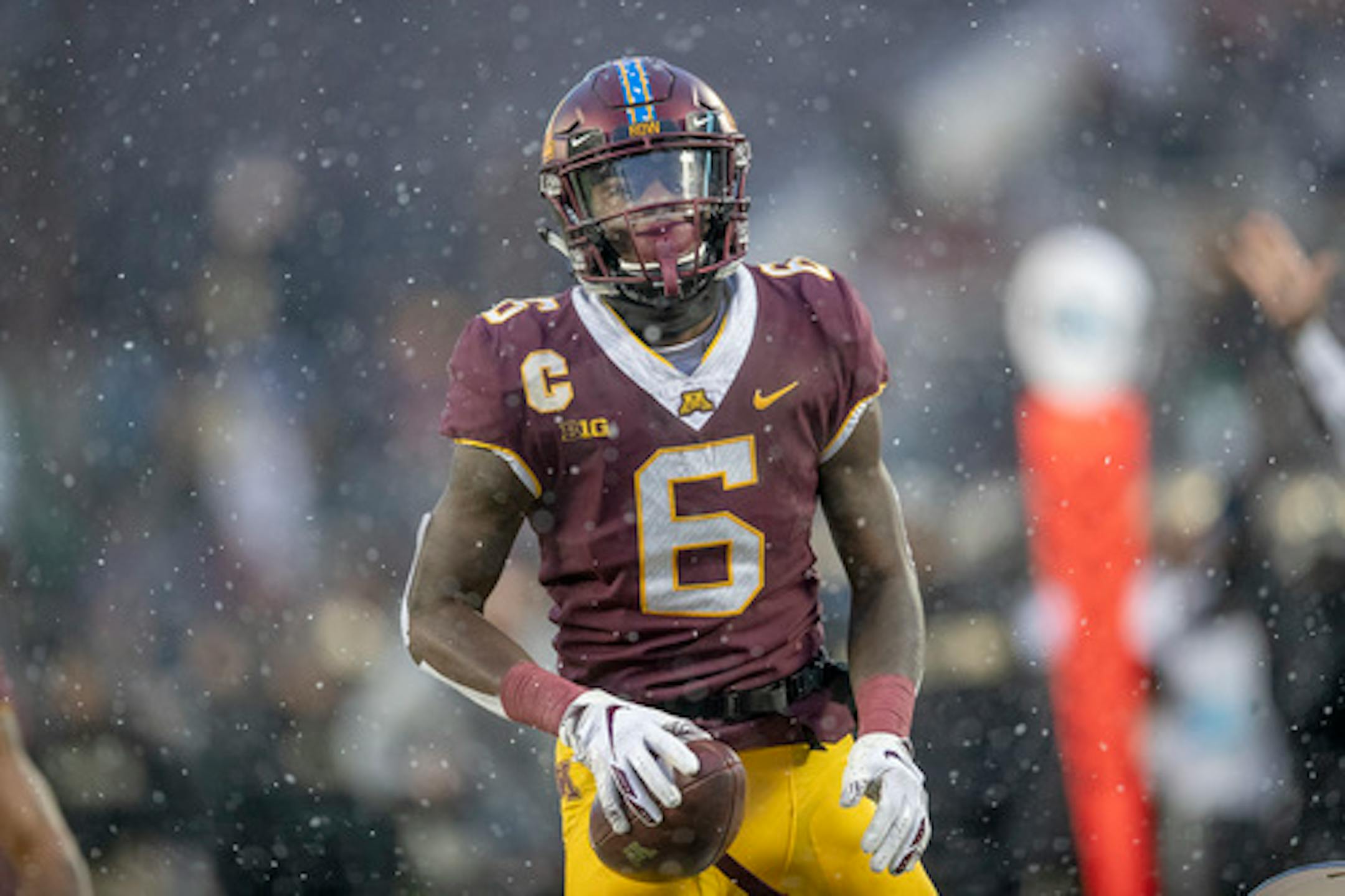 Minnesota's wide receiver Tyler Johnson ran the ball into the end zone for a touchdown during the third quarter as Minnesota took on Purdue at TCF Bank Stadium, Saturday, November 10, 2018 in Minneapolis, MN.    ]  ELIZABETH FLORES • liz.flores@startribune.com