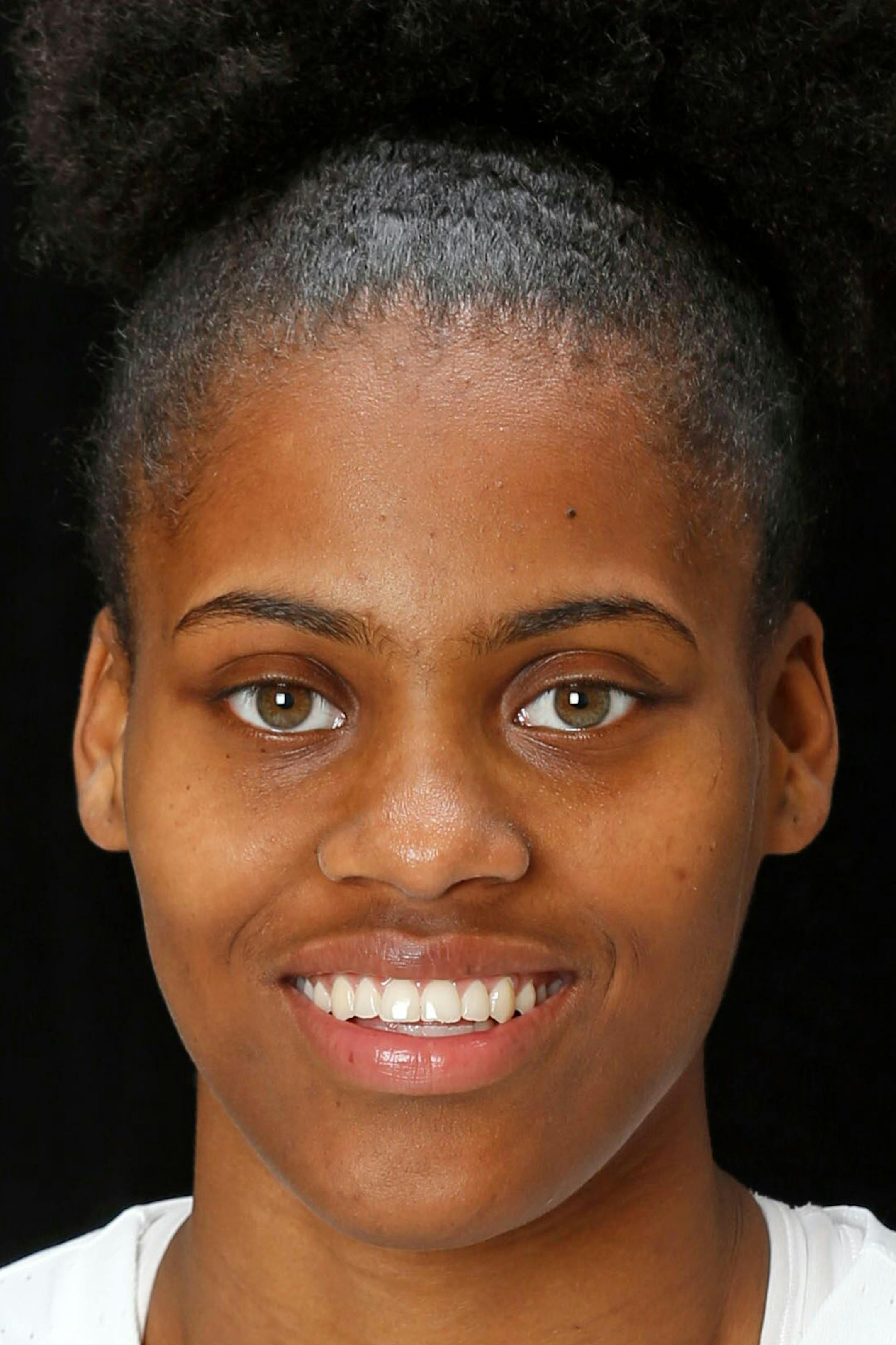 Kenisha Bell Gophers women's basketball 2017-18