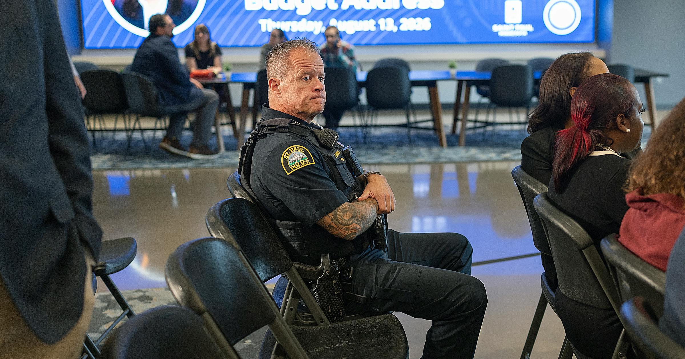 St. Paul mayor proposes slashing police jobs in the wake of chief's allegations