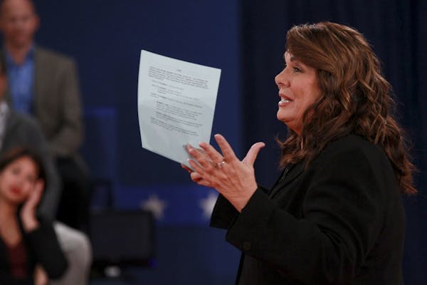 Candy Crowley, the moderator, speaks during a town hall style presidential debate at Hofstra University in Hempstead, N.Y., Oct. 16, 2012.