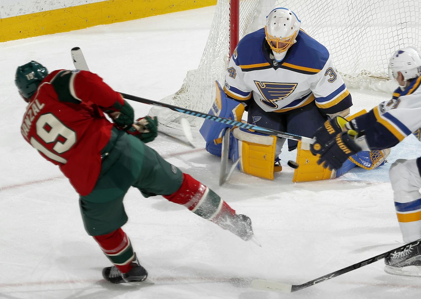 Blues goalie Jake Allen (34) blocked a shot by Martin Hanzal (19) in the third period.